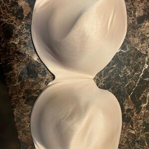Maidenform Light Beige Women's Bra -size 42D